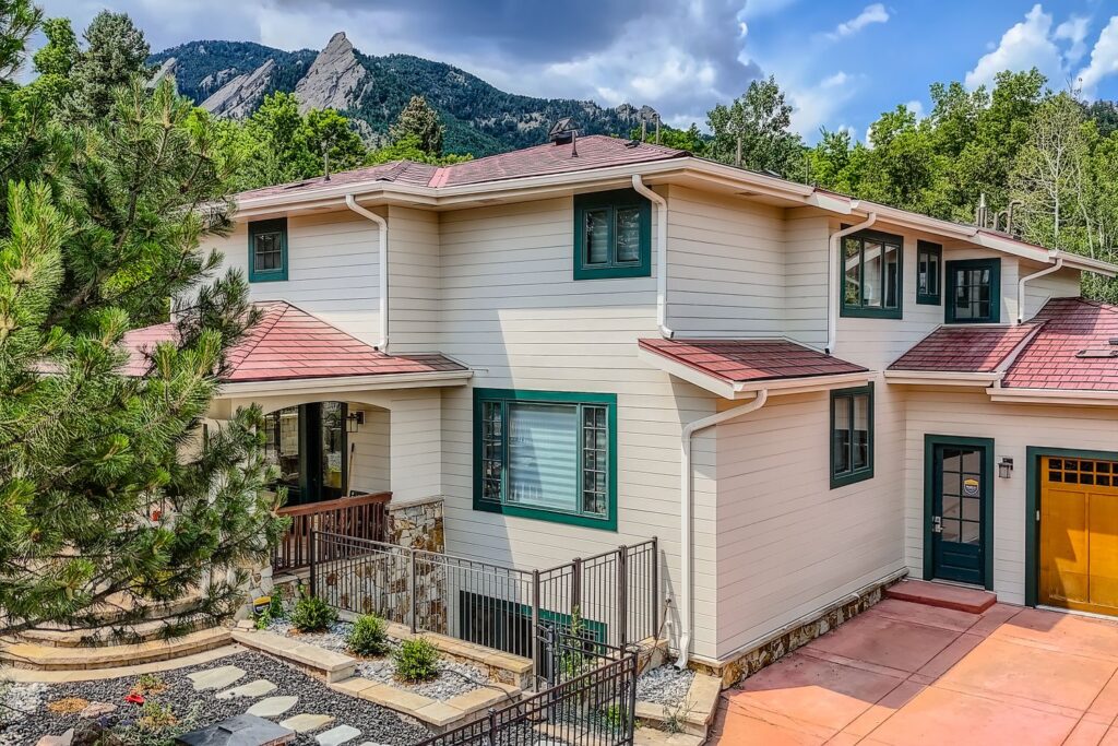 Nearby Boulder home with James Hardie artisan-style fiber cement siding installed by Northern Lights Exteriors