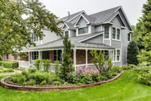 Niwot home with James Hardie Gray Slate lap siding & Arctic White trim