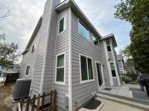 James Hardie Pearl Gray siding