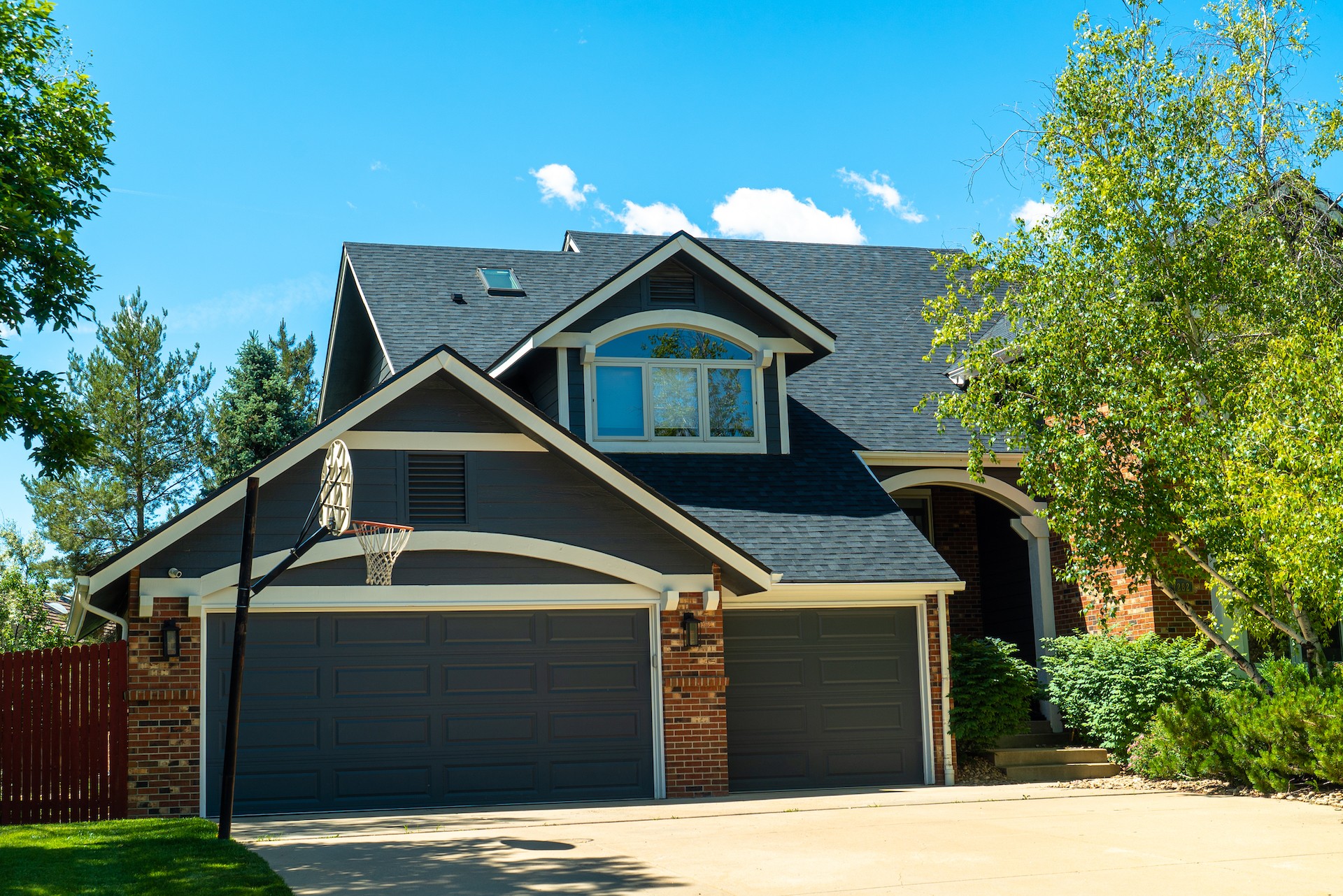 Architectural shingle roof by Northern Lights Exteriors near Lyons, Colorado