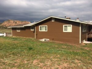 Livermore ColorPlus® Siding Finish - Chestnut Brown with Navajo Beige Trim