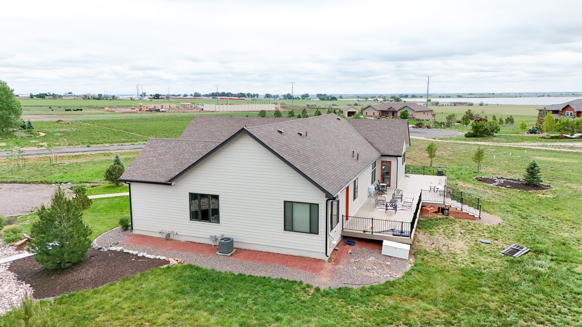 Longmont CO exterior upgrade with James Hardie Cobblestone HardiePlank siding and Cobblestone trim