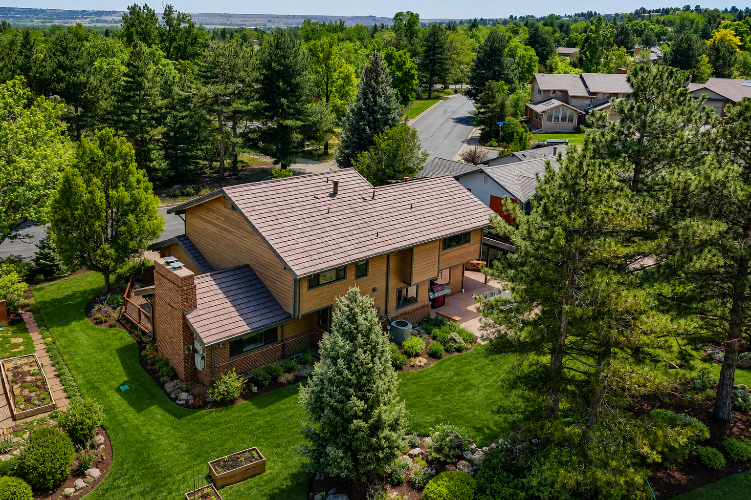 Real Elevation Aspen Ridge James Hardie siding with wood look finish on Boulder Colorado home