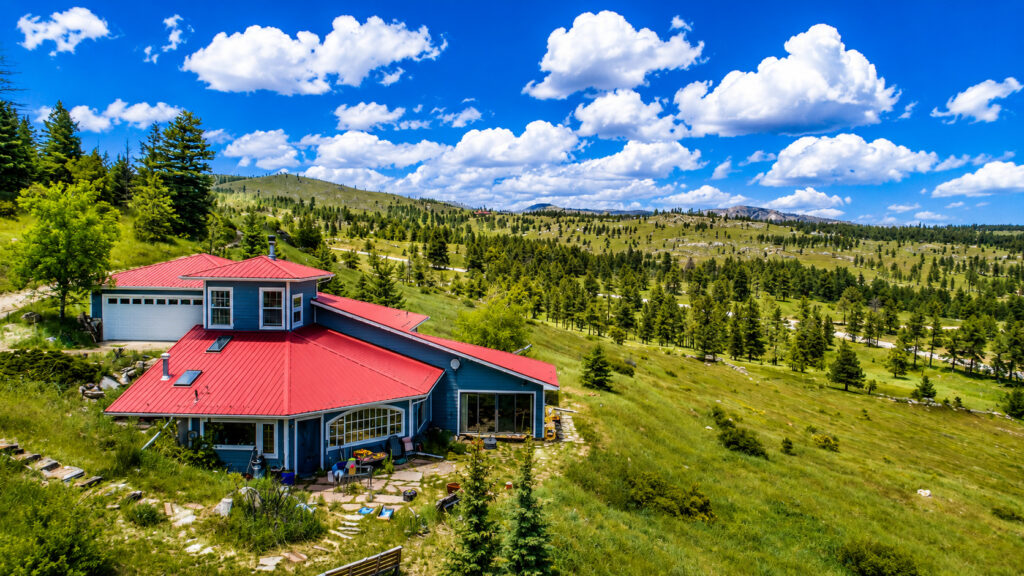 Custom home in the Boulder, CO foothills with James Hardie Class A fire-rated siding by Northern Lights Exteriors