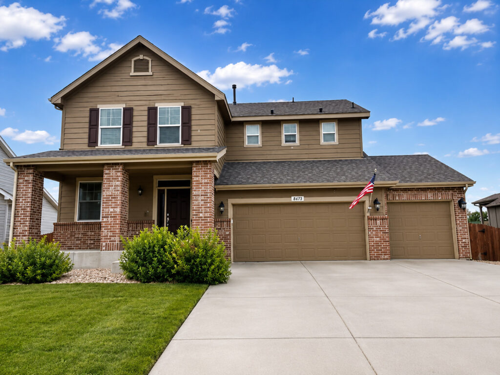 Frederick, Colorado home after a GAF roof replacement and Simonton replacement windows.